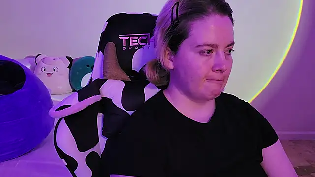 InternetFairy XO online show from 12-15-24, 06:15