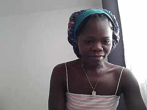 Snapshot of petiteebony_81 chatting on 02-15-25, 06:55 petiteebony 81 online show from 02-15-25, 06:55