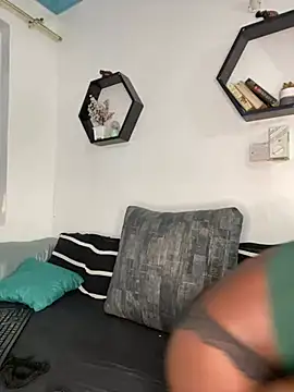 Snapshot of petiteebony_81 chatting on 02-28-25, 03:15 petiteebony 81 online show from 02-28-25, 03:15