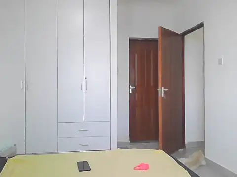 Snapshot of petiteebony_81 chatting on 11-02-25, 06:16 petiteebony 81 online show from 11-02-25, 06:16