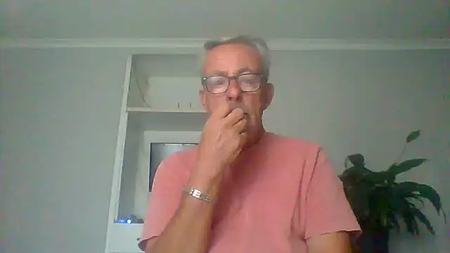 tuggy59 online show from 09-14-25, 05:28