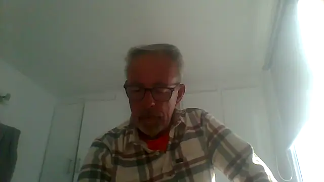 tuggy59 online show from 09-18-25, 03:03