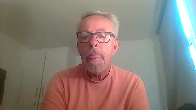 tuggy59 online show from 09-21-25, 04:47