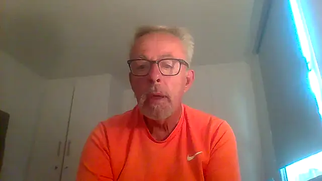 tuggy59 online show from 09-22-25, 04:58