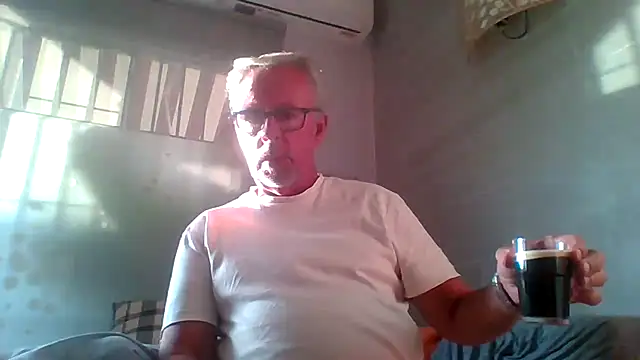 tuggy59 online show from 11-09-25, 07:28