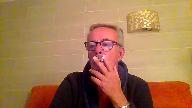 tuggy59 online show from 12-15-25, 04:28