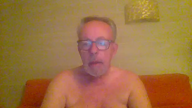 tuggy59 online show from 04-28-26, 04:17