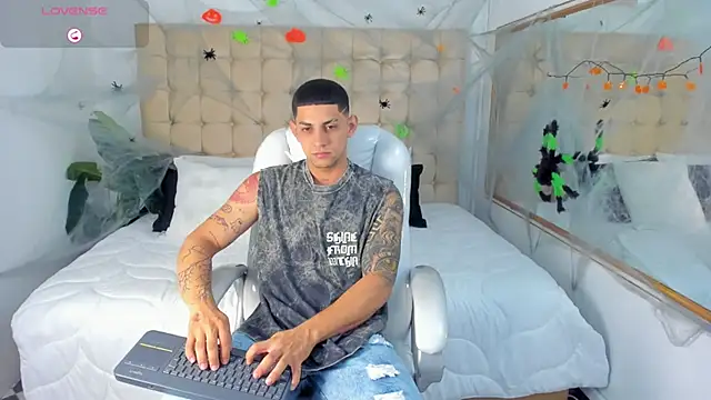 Alex cute77 online show from 10-07-25, 12:02