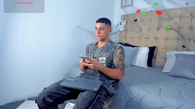 Alex cute77 online show from 11-04-25, 11:20