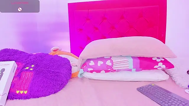 Sofia Girl  online show from 12-12-24, 06:47