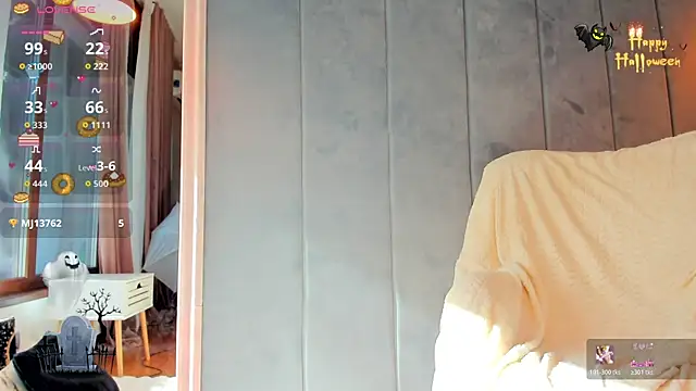 Sassy Teen online show from 10-31-25, 09:32