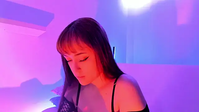 Snapshot of Gloomydoll chatting on 02-21-25, 02:27 Gloomydoll online show from 02-21-25, 02:27