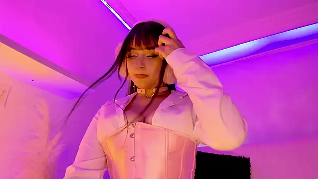 Snapshot of Gloomydoll chatting on 09-22-25, 07:49 Gloomydoll online show from 09-22-25, 07:49