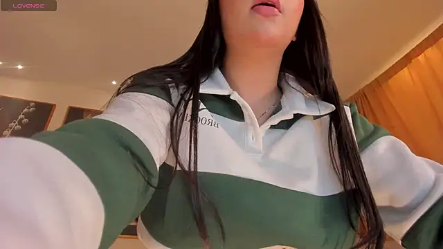 LindseyMoss online show from 12-16-24, 05:49