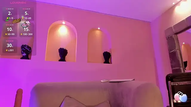 LindseyMoss online show from 12-18-24, 06:32