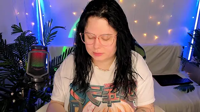 Snapshot of Akemi_BBW chatting on 01-07-25, 06:24 Akemi BBW online show from 01-07-25, 06:24