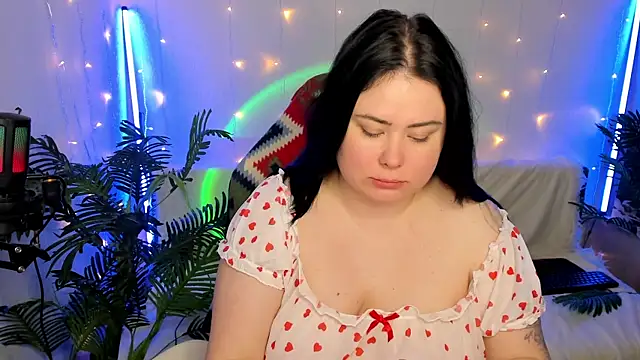 Snapshot of Akemi_BBW chatting on 01-09-25, 06:36 Akemi BBW online show from 01-09-25, 06:36