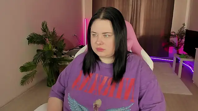 Snapshot of Akemi_BBW chatting on 09-28-25, 09:14 Akemi BBW online show from 09-28-25, 09:14