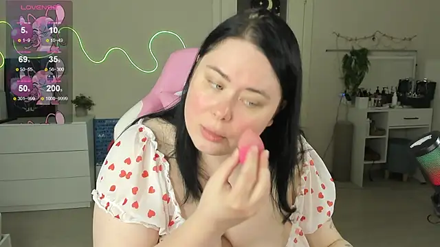 Snapshot of Akemi_BBW chatting on 07-15-26, 08:08 Akemi BBW online show from 07-15-26, 08:08
