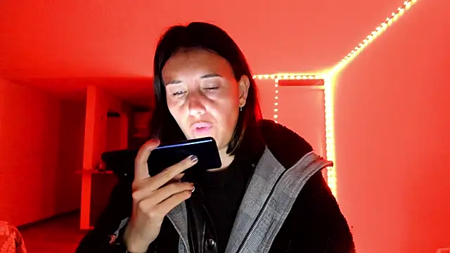 zoe jeane beker online show from 02-20-25, 11:32