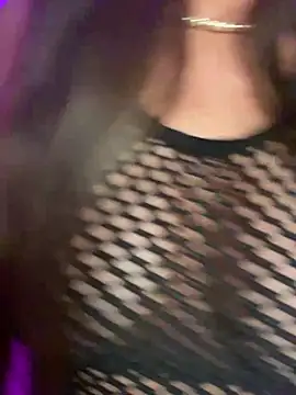 Snapshot of karrola chatting on 12-30-24, 11:06 karrola online show from 12-30-24, 11:06