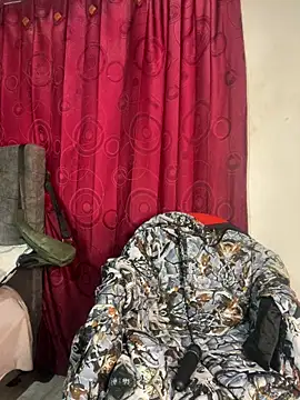 zoe adhara online show from 10-30-25, 10:10