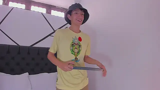 DereckCooperr online show from 02-10-25, 08:53