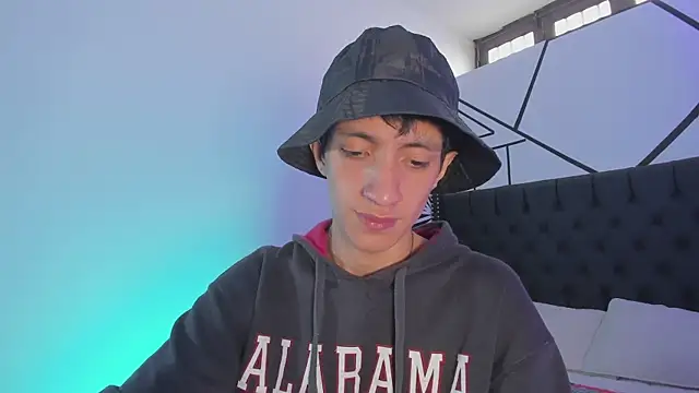 DereckCooperr online show from 02-19-25, 08:31