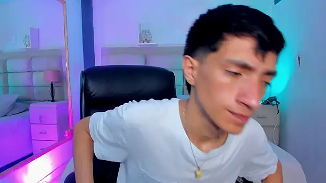 DereckCooperr online show from 10-06-25, 09:01