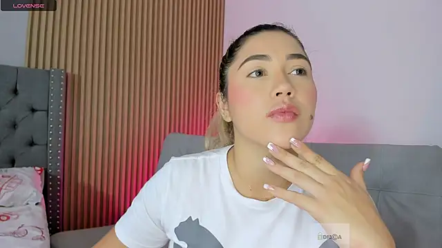 Snapshot of susan__hills chatting on 01-20-25, 09:11 susan hills online show from 01-20-25, 09:11