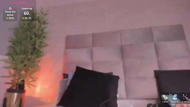 Snapshot of mia_crawford chatting on 02-05-25, 02:59 mia crawford online show from 02-05-25, 02:59