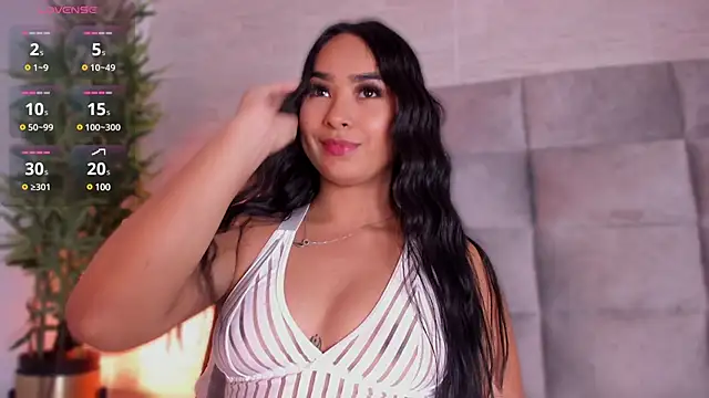 Snapshot of mia_crawford chatting on 02-12-25, 12:01 mia crawford online show from 02-12-25, 12:01