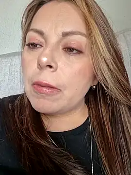 Snapshot of seherlatin chatting on 05-17-26, 06:37 seherlatin online show from 05-17-26, 06:37