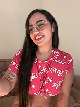 Snapshot of anniesweet02 chatting on 11-25-25, 11:05 anniesweet02 online show from 11-25-25, 11:05