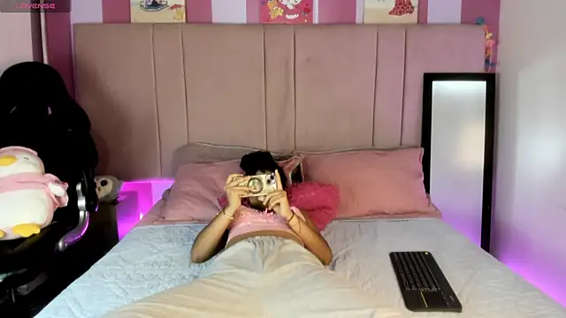 Winnifer Gonzal online show from 03-06-25, 07:25