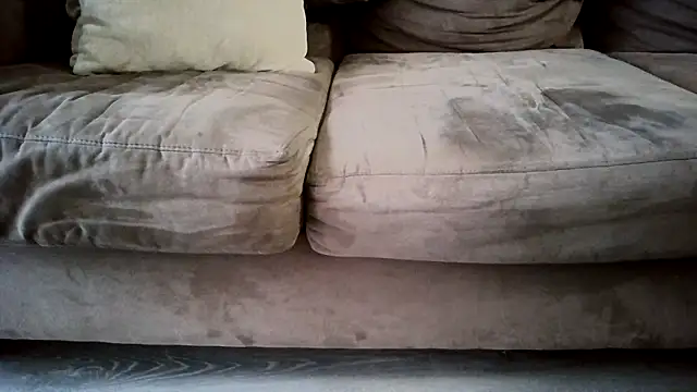 Snapshot of Cemg chatting on 11-08-25, 02:06 Cemg online show from 11-08-25, 02:06