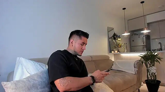 Snapshot of Chriskyle_ chatting on 03-04-25, 01:23 Chriskyle  online show from 03-04-25, 01:23