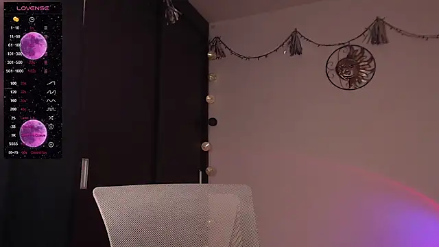 Snapshot of CherryBlossom___ chatting on 03-23-25, 03:54 CherryBlossom    online show from 03-23-25, 03:54