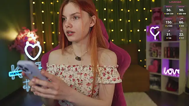 Snapshot of Katy__Ethereal chatting on 09-18-25, 03:19 Katy Ethereal online show from 09-18-25, 03:19