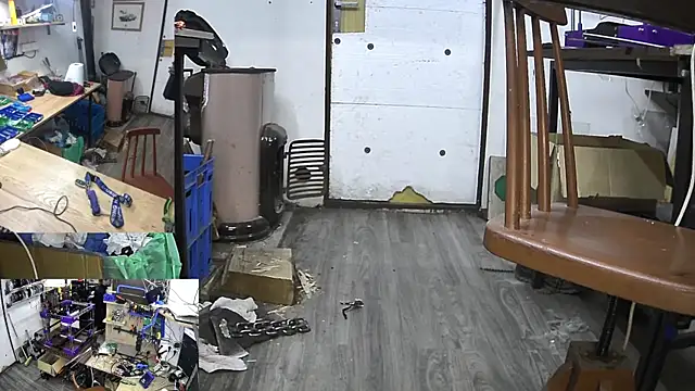 Snapshot of Happy_Michal chatting on 12-21-24, 12:59 Happy Michal online show from 12-21-24, 12:59