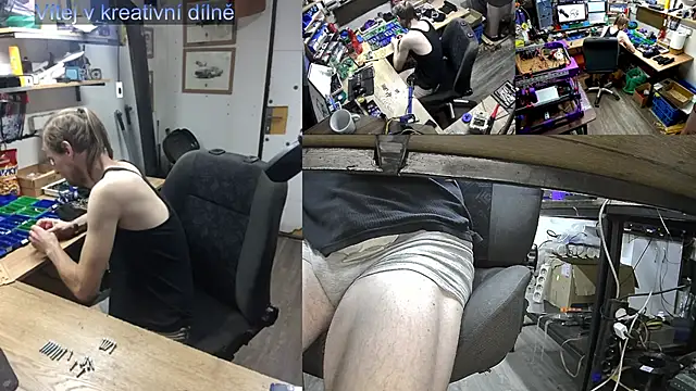 Snapshot of Happy_Michal chatting on 01-21-25, 11:13 Happy Michal online show from 01-21-25, 11:13