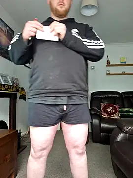 Snapshot of iang6348 chatting on 02-26-25, 04:45 iang6348 online show from 02-26-25, 04:45