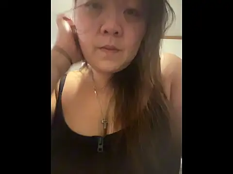 Snapshot of asianmama888 chatting on 10-18-25, 06:30 asianmama888 online show from 10-18-25, 06:30