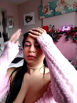 Snapshot of Lia_Roxx chatting on 03-21-25, 02:51 Lia Roxx online show from 03-21-25, 02:51