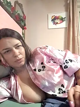 Snapshot of Lia_Roxx chatting on 04-11-26, 02:21 Lia Roxx online show from 04-11-26, 02:21
