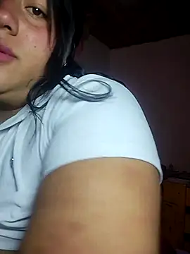 Snapshot of KATYGONZALEZ chatting on 06-10-26, 05:56 KATYGONZALEZ online show from 06-10-26, 05:56