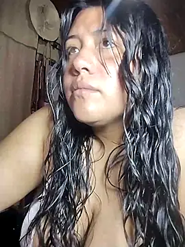 Snapshot of KATYGONZALEZ chatting on 06-11-26, 12:32 KATYGONZALEZ online show from 06-11-26, 12:32