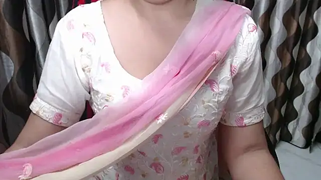 Snapshot of Kaur_Jannat chatting on 02-17-25, 10:25 Kaur Jannat online show from 02-17-25, 10:25