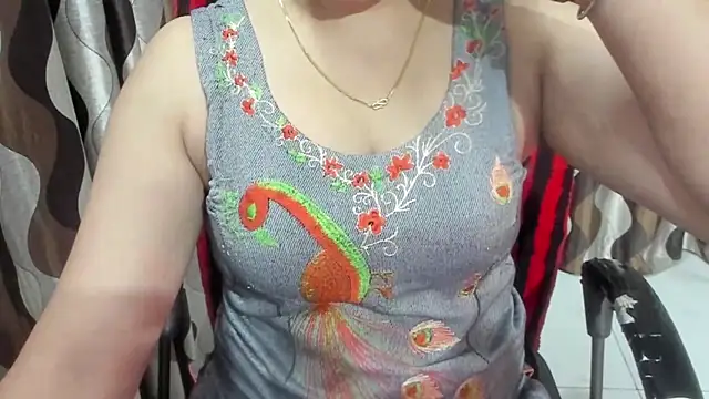 Snapshot of Kaur_Jannat chatting on 11-27-25, 05:37 Kaur Jannat online show from 11-27-25, 05:37