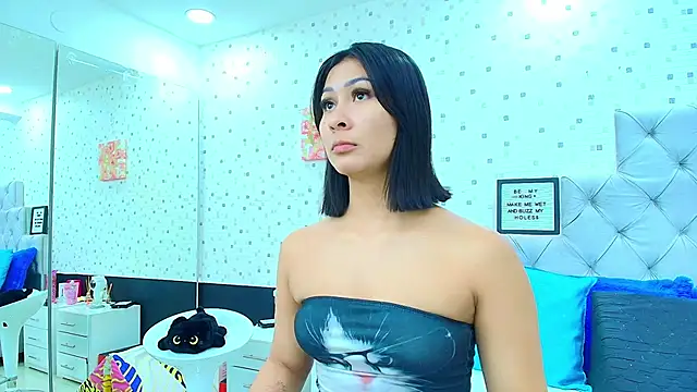Snapshot of JulietaReyess chatting on 06-13-26, 11:41 JulietaReyess online show from 06-13-26, 11:41